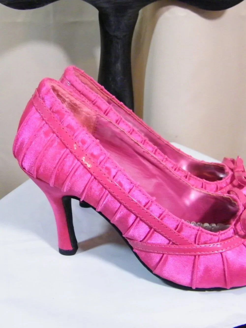Deb High heels Color: pink Sz. 6 women